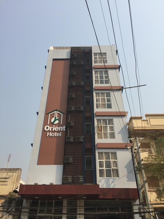 Orient Hotel Mandalay Exteriör bild