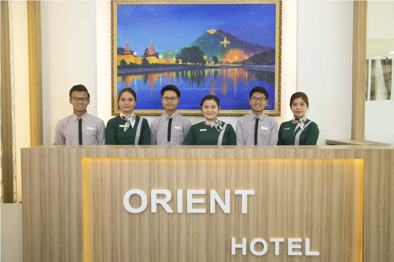 Orient Hotel Mandalay Exteriör bild