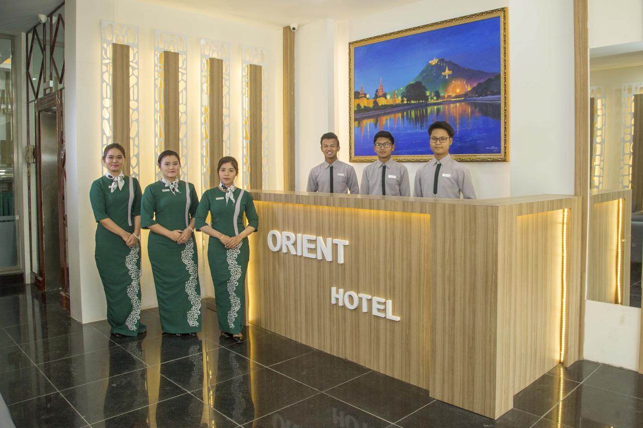 Orient Hotel Mandalay Exteriör bild